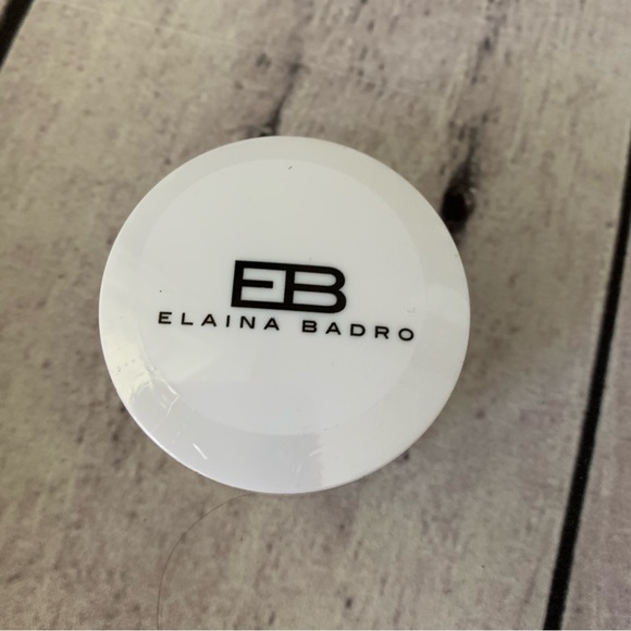 New Elaina Badro Loose Powder In Fair 2.5g - Picture 2 of 2